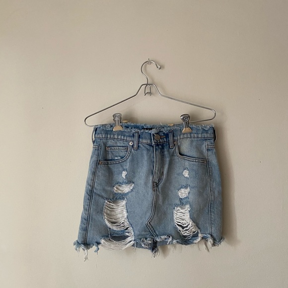 Express Distressed Denim Mini Skirt - Picture 4 of 11